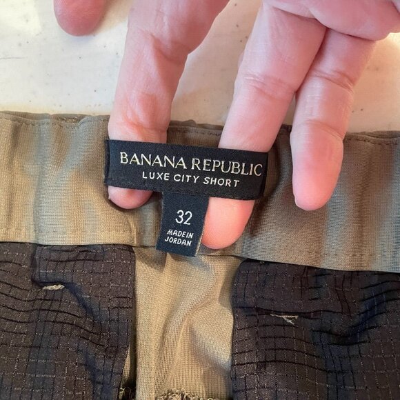 Banana Republic Mens Sz 32 Green City Luxe Core Temp Casual Travel Shorts Nylon - Picture 5 of 10